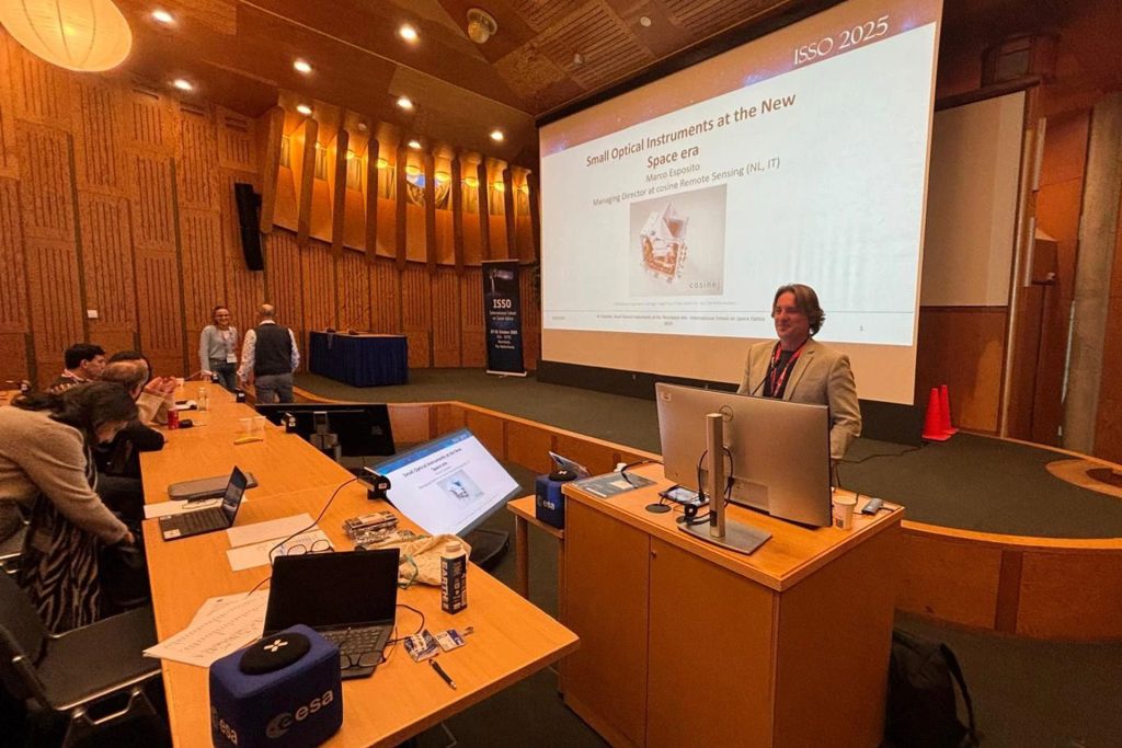 Inspiring the next generation of space optics engineers: cosine at ESA’s ISSO 2025